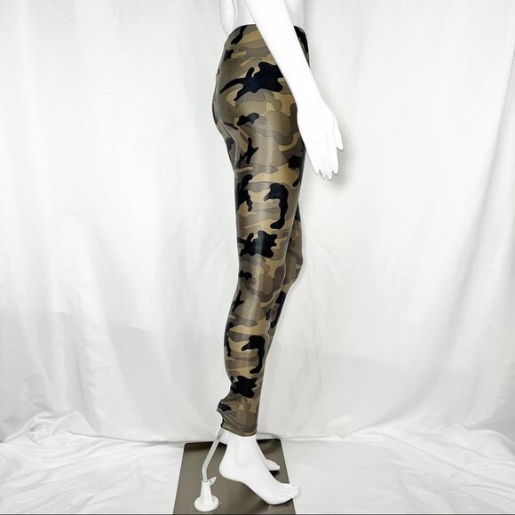 Koral Black Tan & Olive Camouflage Lustrous High Rise Leggings Size Medium NWT - Picture 11 of 16